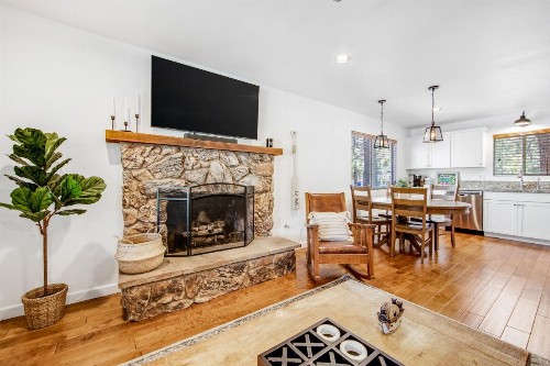 BearFoot Summit Haus - image 5
