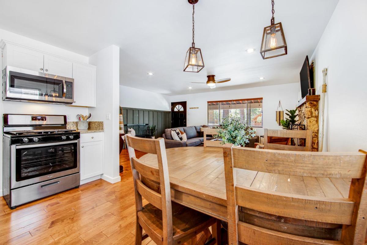 BearFoot Summit Haus - image 7