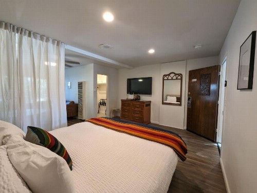 Sierra Blue Suites - image 38