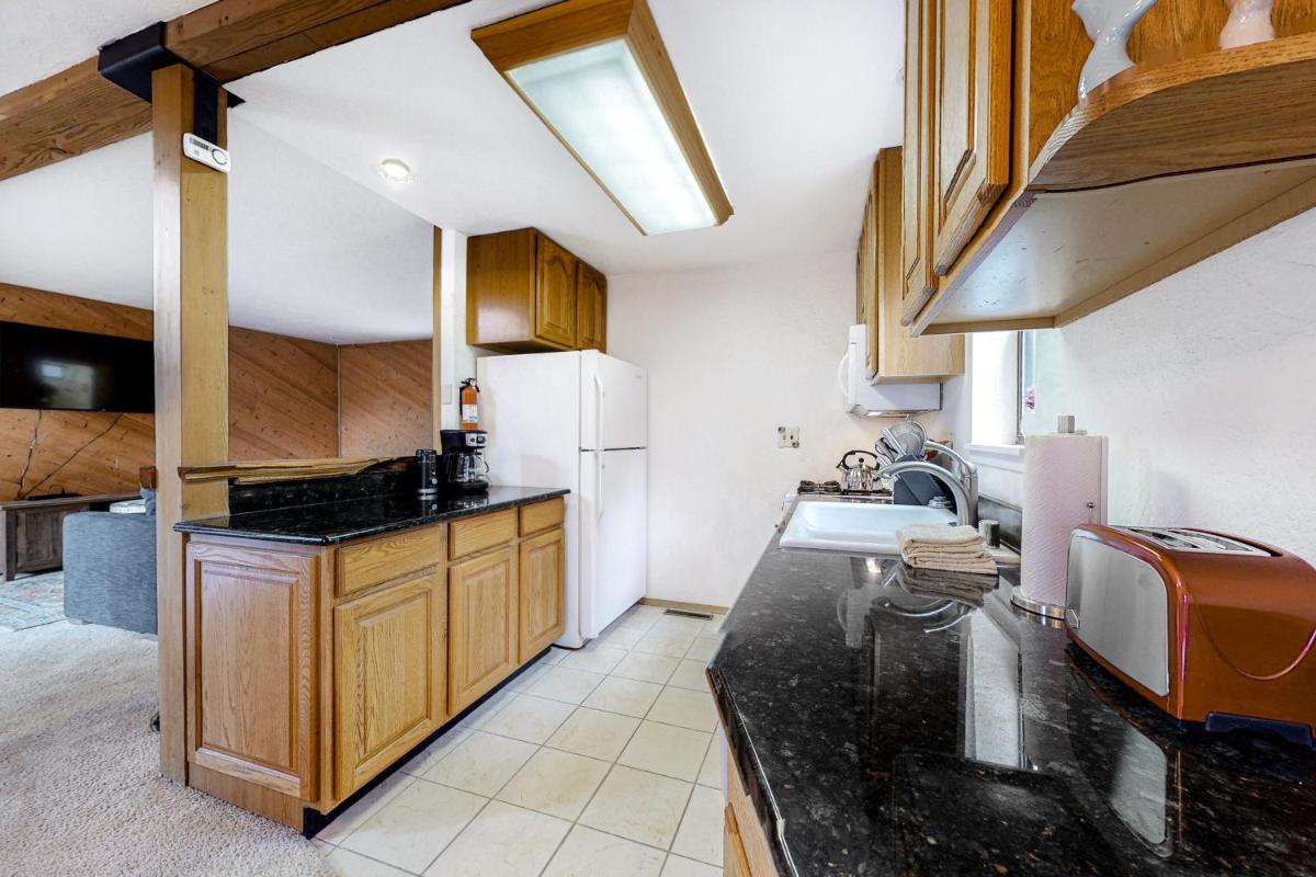 Sunny Days Hideaway - image 6
