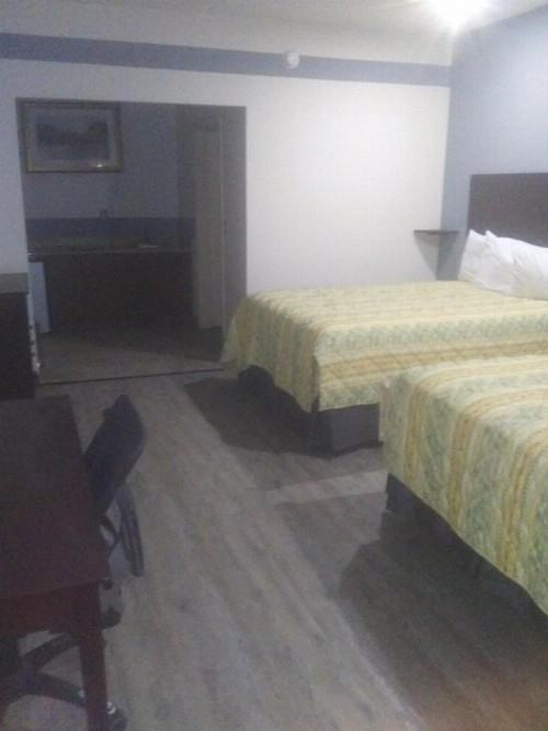 Big Lake Inn and Suites - image 27