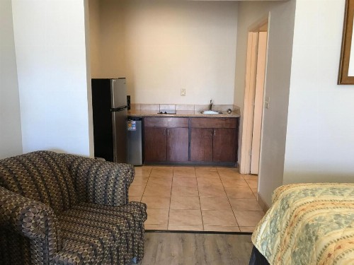 Big Lake Inn and Suites - image 34