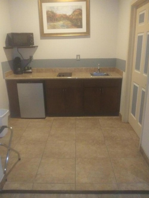 Big Lake Inn and Suites - image 35