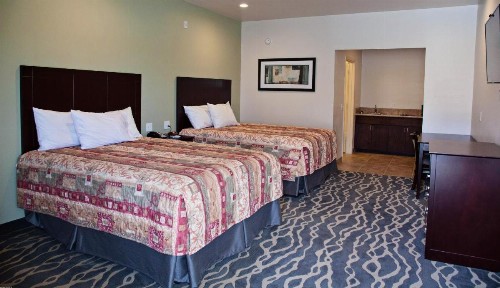 Big Lake Inn and Suites - image 38