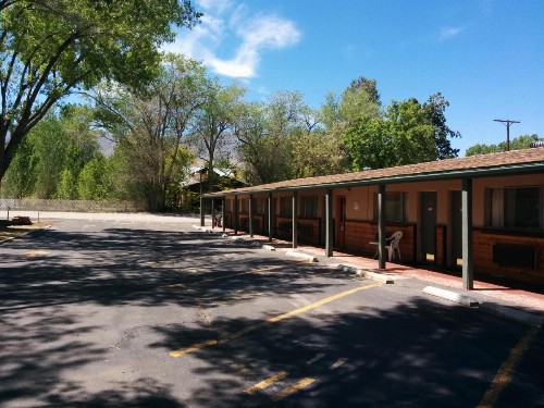 Starlight Motel - image 22