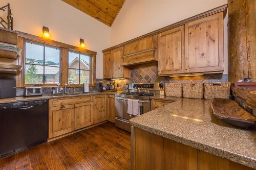 Homestead Cabin 2 - image 2