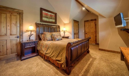 Antler Ridge Lodge - image 13