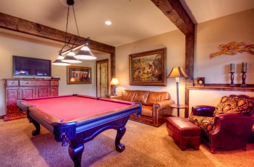 Antler Ridge Lodge - image 20