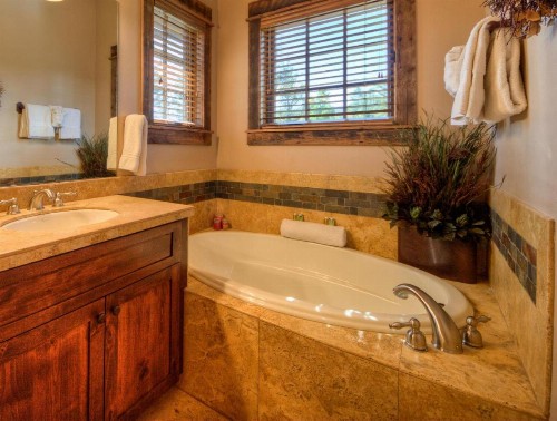 Antler Ridge Lodge - image 21