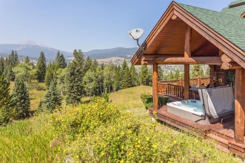 Huckleberry Hideaway - image 15