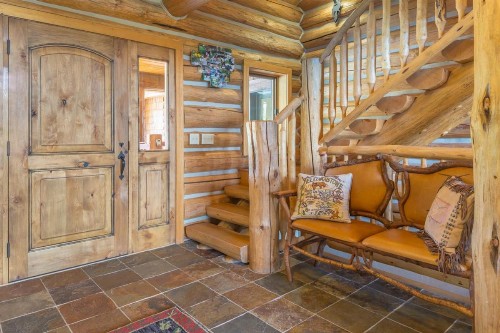 Huckleberry Hideaway - image 20