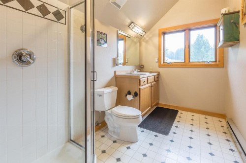 Huckleberry Hideaway - image 7