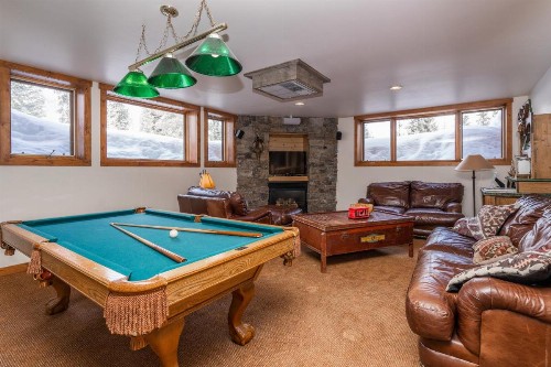Moose Meadows Lodge - image 10