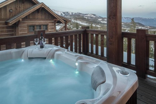 Wolf Pack Hideaway - image 12