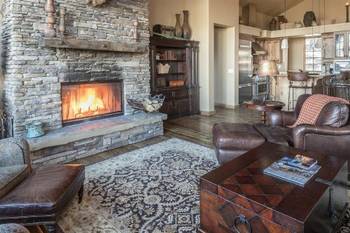 Wolf Pack Hideaway - image 13