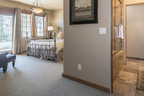 Wolf Pack Hideaway - image 16