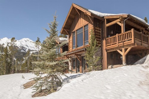 Wolf Pack Hideaway - image 20