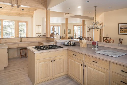 Hillside Hideaway - image 11