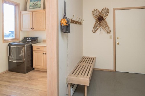 Hillside Hideaway - image 12