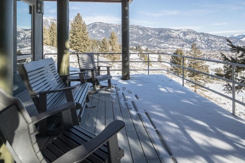 Hillside Hideaway - image 23