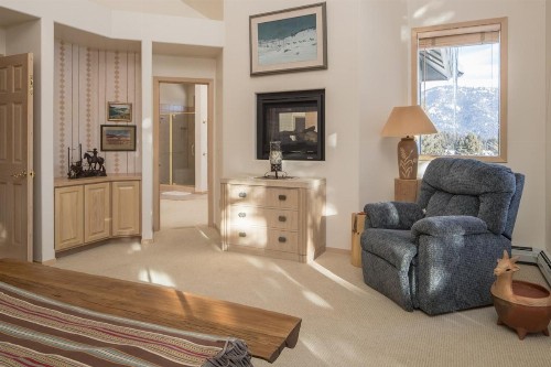 Hillside Hideaway - image 33
