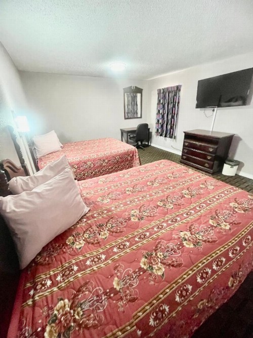 Bradbury Inn - image 21