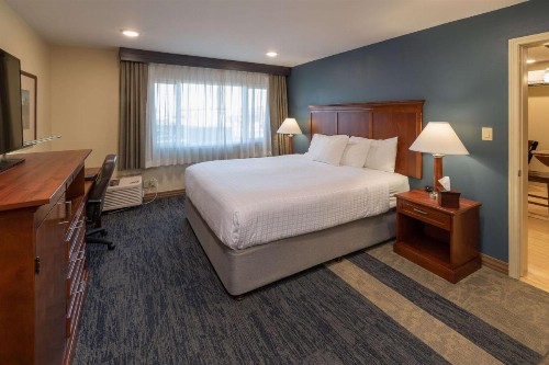 Best Western Plus Clocktower Inn - image 13