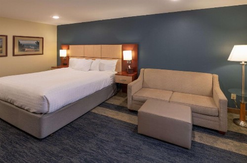 Best Western Plus Clocktower Inn - image 2