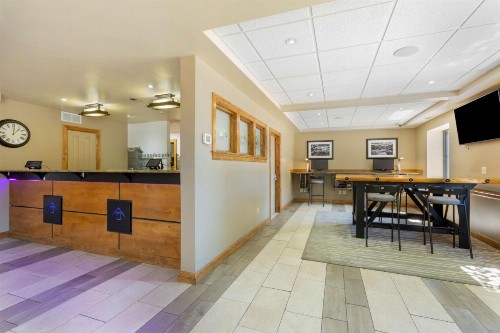 Best Western Plus Clocktower Inn - image 28
