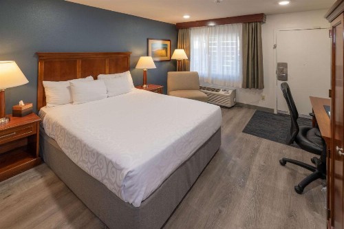 Best Western Plus Clocktower Inn - image 42