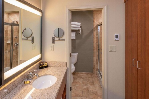 Best Western Plus Clocktower Inn - image 43