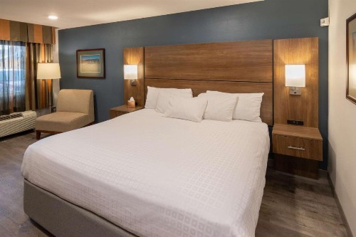 Best Western Plus Clocktower Inn - image 7