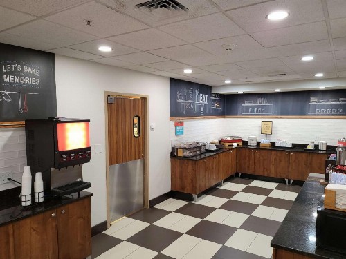 Hampton Inn Billings - image 12
