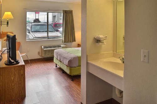 Motel 6-Billings MT - North - image 10