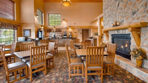 Best Western Plus Kelly Inn & Suites - image 16