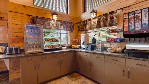 Best Western Plus Kelly Inn & Suites - image 17