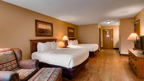 Best Western Plus Kelly Inn & Suites - image 27