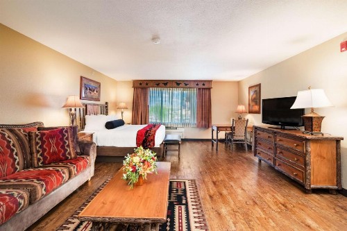 Best Western Plus Kelly Inn & Suites - image 39