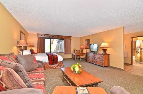 Best Western Plus Kelly Inn & Suites - image 4
