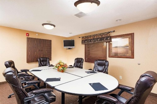 Best Western Plus Kelly Inn & Suites - image 5
