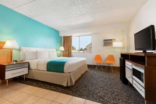 Howard Johnson by Wyndham Billings - image 20