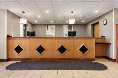 Howard Johnson by Wyndham Billings - image 48