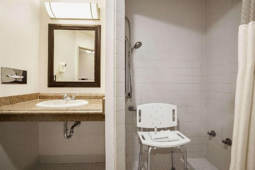Days Inn by Wyndham Billings - image 2