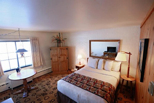 Dude Rancher Lodge - image 7
