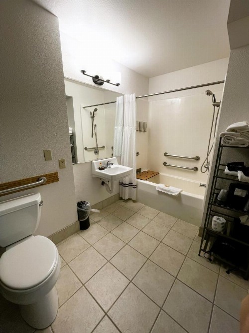 Boothill Inn and Suites - image 38