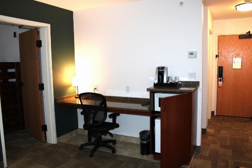 Boothill Inn and Suites - image 42