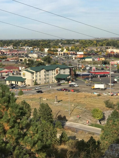 Boothill Inn and Suites - image 43