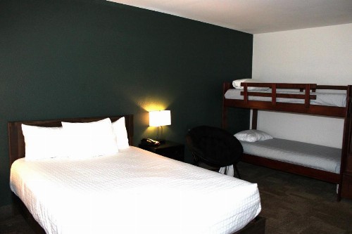 Boothill Inn and Suites - image 45