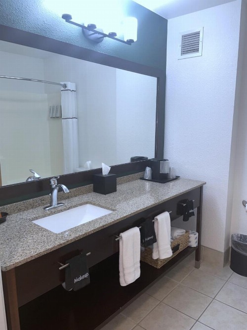 Boothill Inn and Suites - image 46
