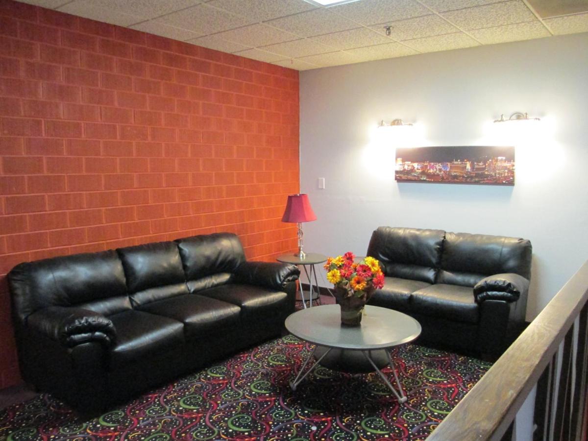 The Vegas Hotel - image 7